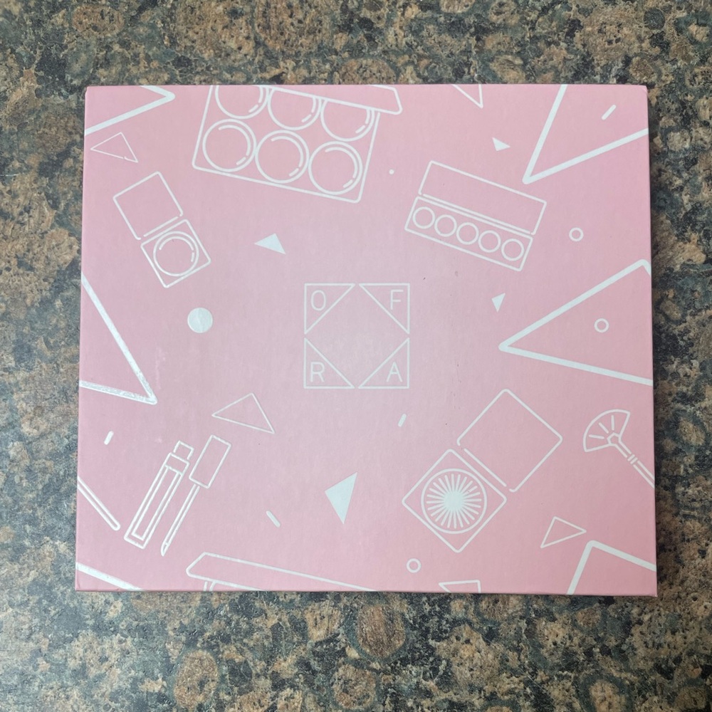 OFRA Mini Mix Face Palette in Charm Your Cheeks Palette